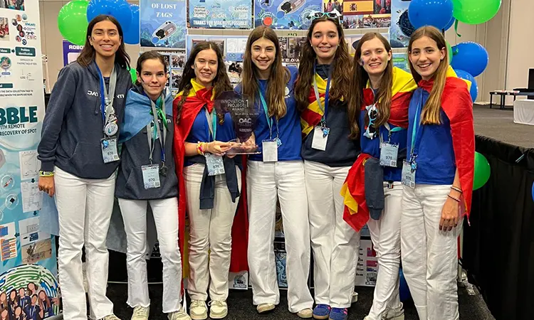 Les catalanes Jatta Printi guanyen el primer premi de la FIRST LEGO League a Sud-àfrica