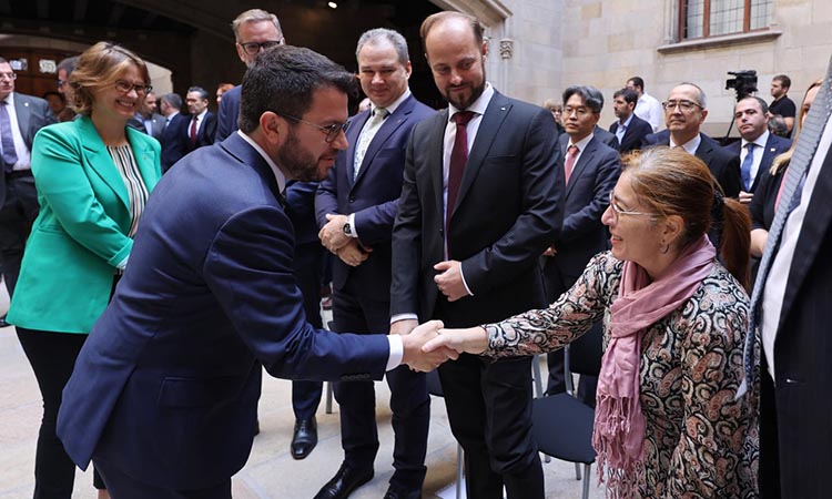 Aragonès reivindica davant el cos consular el "compromís amb el diàleg i la negociació" amb l'Estat