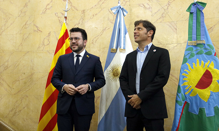 Aragonès signa un "acord d'entesa" entre els governs de Catalunya i de la província de Buenos Aires