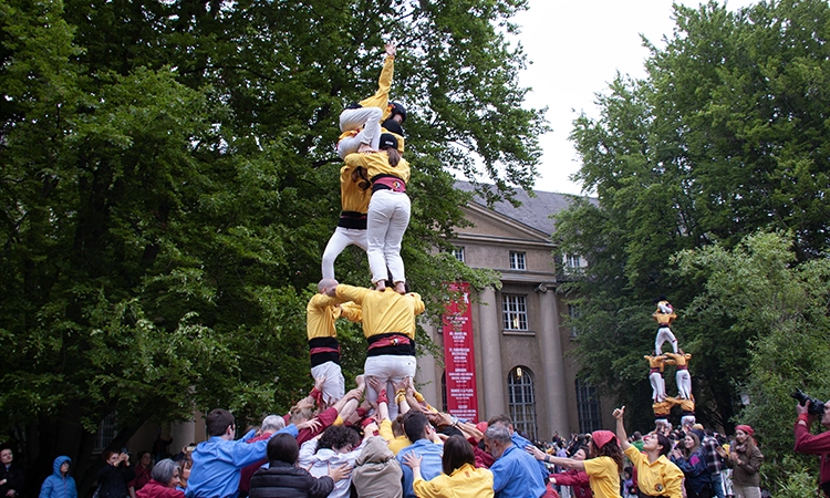 Les colles castelleres internacionals es reivindiquen a Berlín en una diada per emmarcar