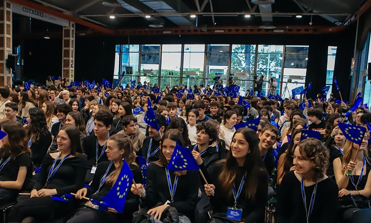 25 centres catalans participaran al programa d’Escoles Ambaixadores del Parlament Europeu el curs 2025-2026