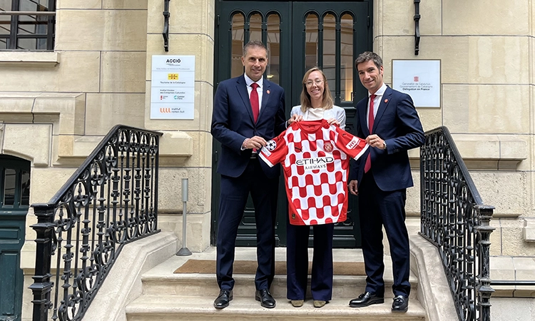 El Girona FC visita la delegació del Govern a França abans del debut històric a la Champions