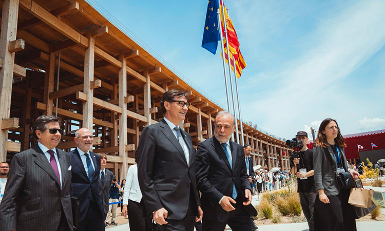 Illa presenta una Catalunya amb identitat forta i vocació global a la Setmana de Catalunya a Osaka