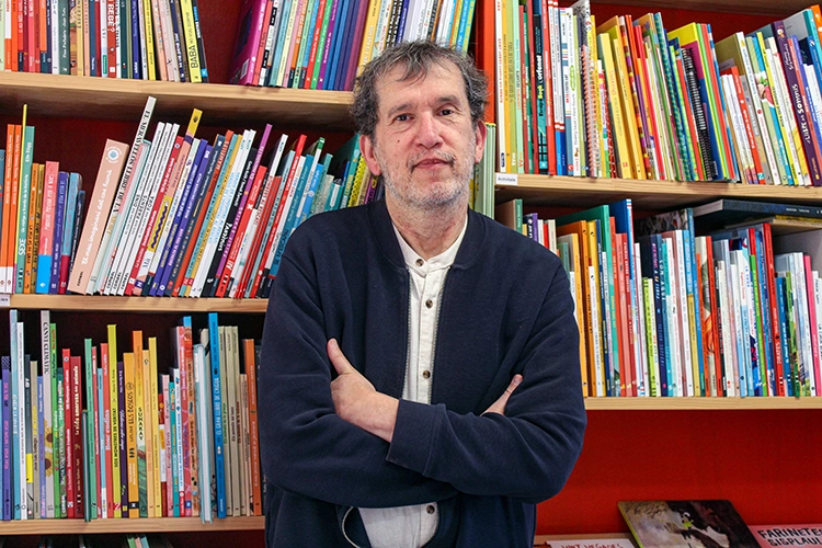 Joan-Lluís Lluís: "En mig segle el català serà residual"