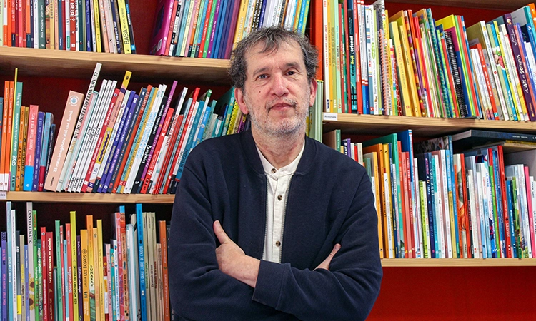 Joan-Lluís Lluís: "En mig segle el català serà residual"