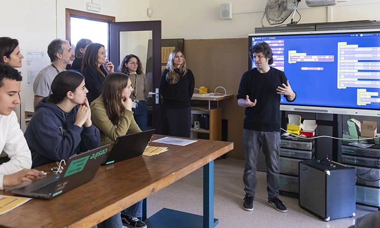 De Boston a Barcelona: estudiants del MIT comparteixen aprenentatges de matèries STEM