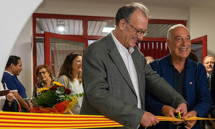 Òmnium inaugura la nova seu a l'Alguer